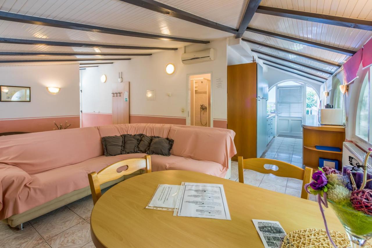 Apartmani Visnja Crikvenica Luaran gambar